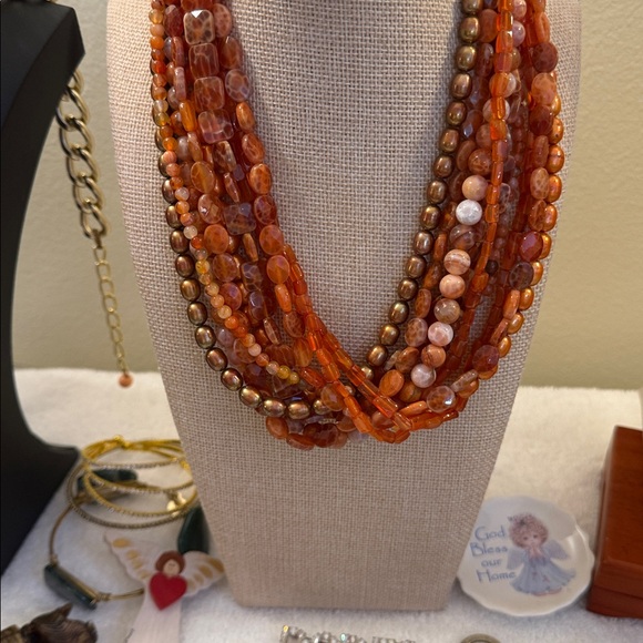 Come dig with me. Unlisted gorgeousness in every price range. - Picture 11 of 17